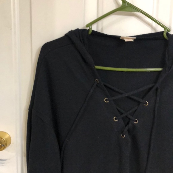 Mossimo top - Picture 6 of 7